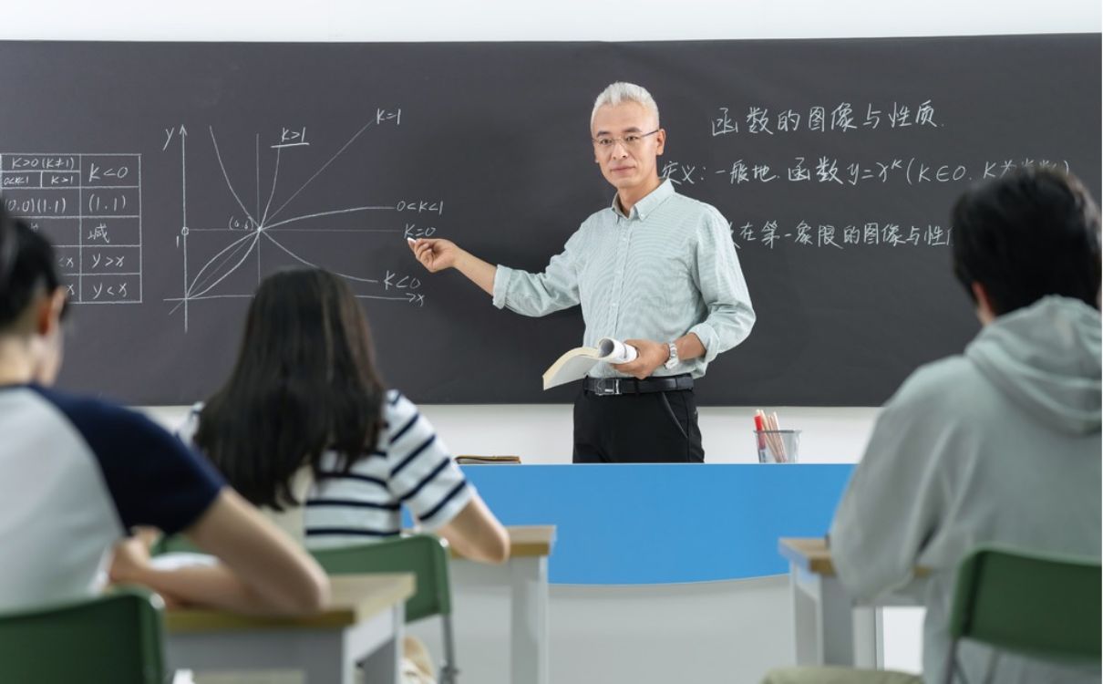 小学老师的教学方法和初中老师的教学方法的区别.jpg